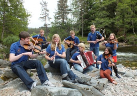 the Cairngorms Ceilidh Trial group from the Scottish Highlands.