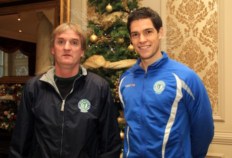 Packie Mailey new signing for Finn Harps FC with manager Ollie Horgan. Photo: Donna McBride