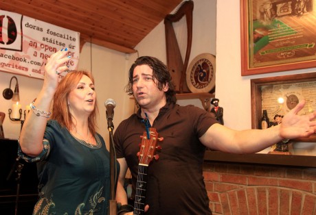 Moya Brennan and Brian Kennedy at Leo's Tavern, Meenaleck, Crolly for Clubeo on Friday night. Photo: Donna McBride