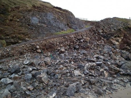 An access road to Tullan Strand.