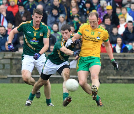 Donal Keogan, Meath challenges Colm McFadden of Donegal. 