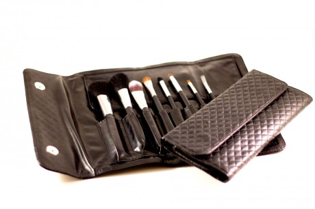 8 Piece Brush Set and Clutch