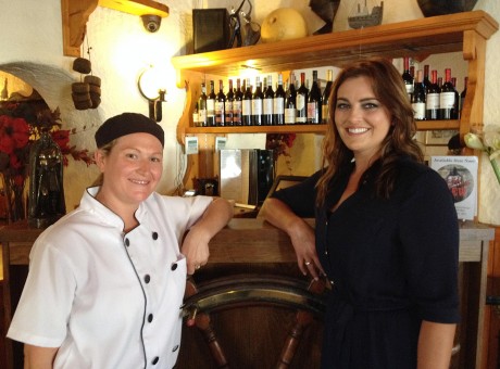 Karen Murray and Síle Ní Bhraonáin, Olde Castle Bar & Restaurant.