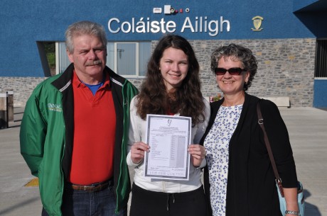 Cáit Ní Mhórdha with her proud parents.