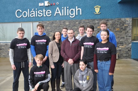 BAM Engineers Amy Wilson and Fiachra O’Muineachain a long with transition year students from Coláiste Ailigh.