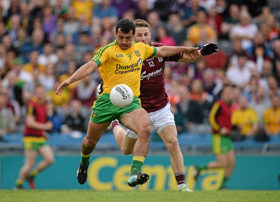 Frank McGlynn, Donegal, in action against Michael Lundy, Galway. Picture credit: Brendan Moran / SPORTSFILE
