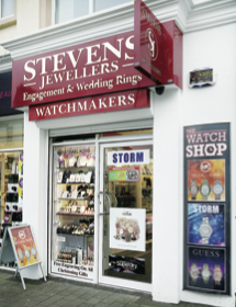 Stevens Jewellers in Letterkenny has presents to suit all this Christmas