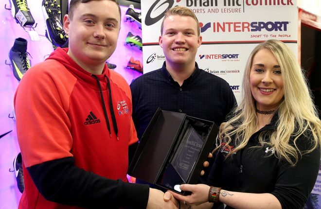 Dan O'Donnell (left), Brian McCormick Sports, and Ryan Ferry, Donegal News, present the October Sports Personality of the Month award to Avril McNamee