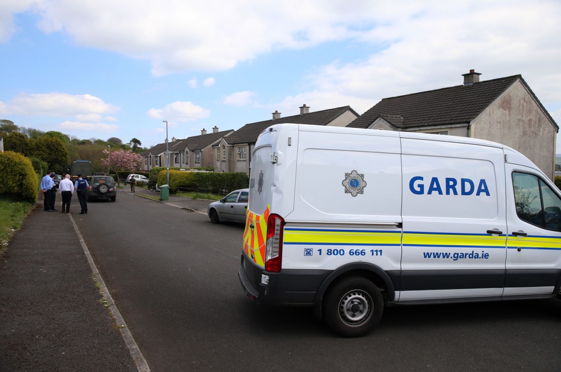 Bomb disposal team arrive at Letterkenny housing estate Donegal News