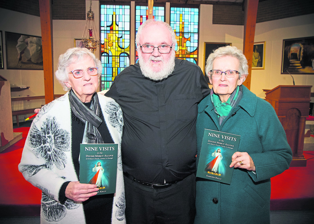Fr Eamonn Kelly with his two sisters, Una Erskine and Bernadette Meehan.