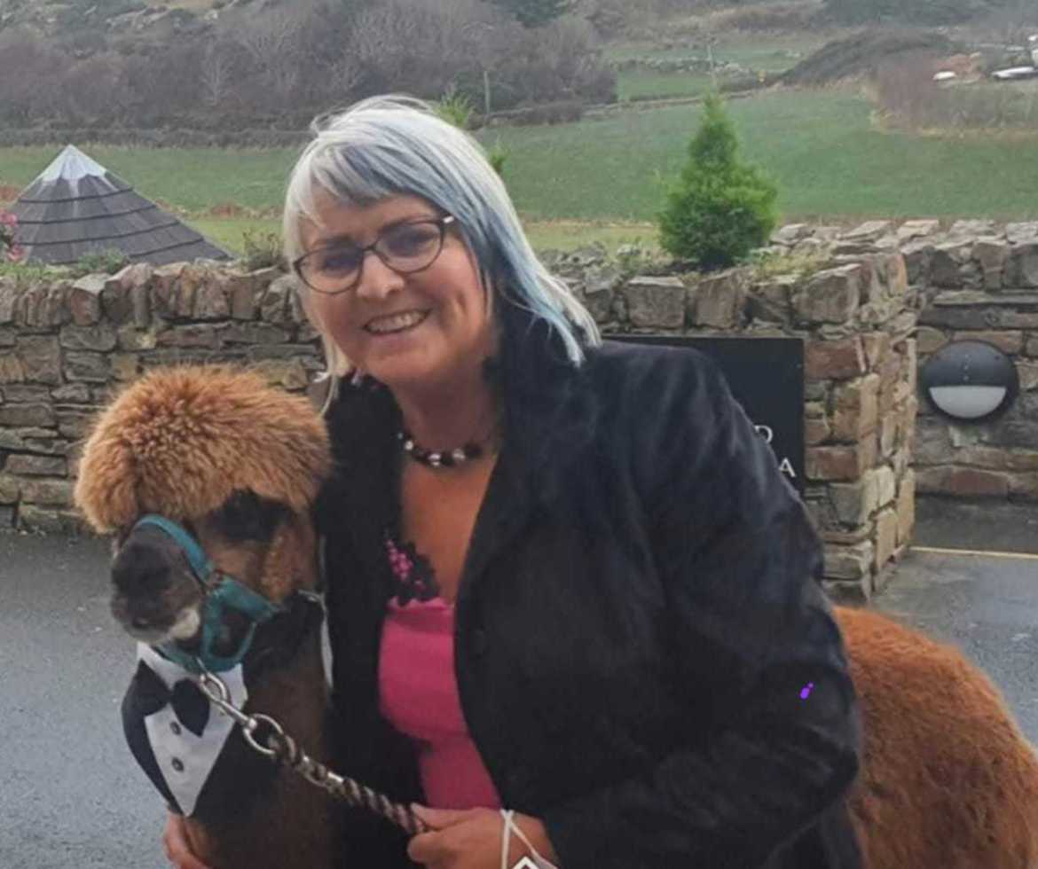 Breast cancer survivor highlights importance of checks - Donegal News