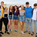 Owen OÕDonnell, çine McGarvey, Mikala Fallon, Holly Doherty, Elenor OÕDonnell, Pdraig Sweeney and Aidn Brennan having the craic at SULT File in Gaoth Dobhair